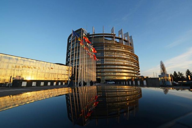 Membrii Parlamentului European susțin crearea unui mecanism care garantează democrația și statul de drept
