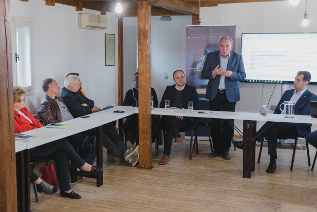 Antreprenorii și administrațiile locale trebuie să se pregătească pentru noile direcții de finanțare din bugetul UE Antreprenorii și administrațiile locale trebuie să se pregătească pentru noile direcții de finanțare din bugetul UE
