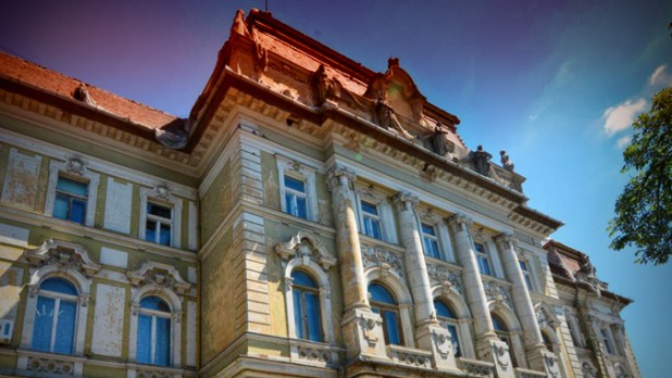 Cseke Attila: Este necesară inscripționarea și în limba maghiară a denumirii instituțiilor ce vor funcționa în Palatul de Justiție din Oradea Cseke Attila: Este necesară inscripționarea și în limba maghiară a denumirii instituțiilor ce vor funcționa în Palatul de Justiție din Oradea