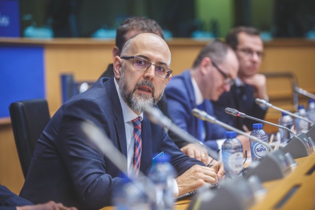 UDMR a prezentat la Bruxelles situația Liceului Romano-Catolic din Târgu Mureș UDMR a prezentat la Bruxelles situația Liceului Romano-Catolic din Târgu Mureș