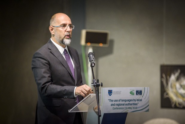 Discursul președintelui UDMR la conferința intitulată Utilizarea limbilor în administraţiile locale şi regionale Discursul președintelui UDMR la conferința intitulată Utilizarea limbilor în administraţiile locale şi regionale